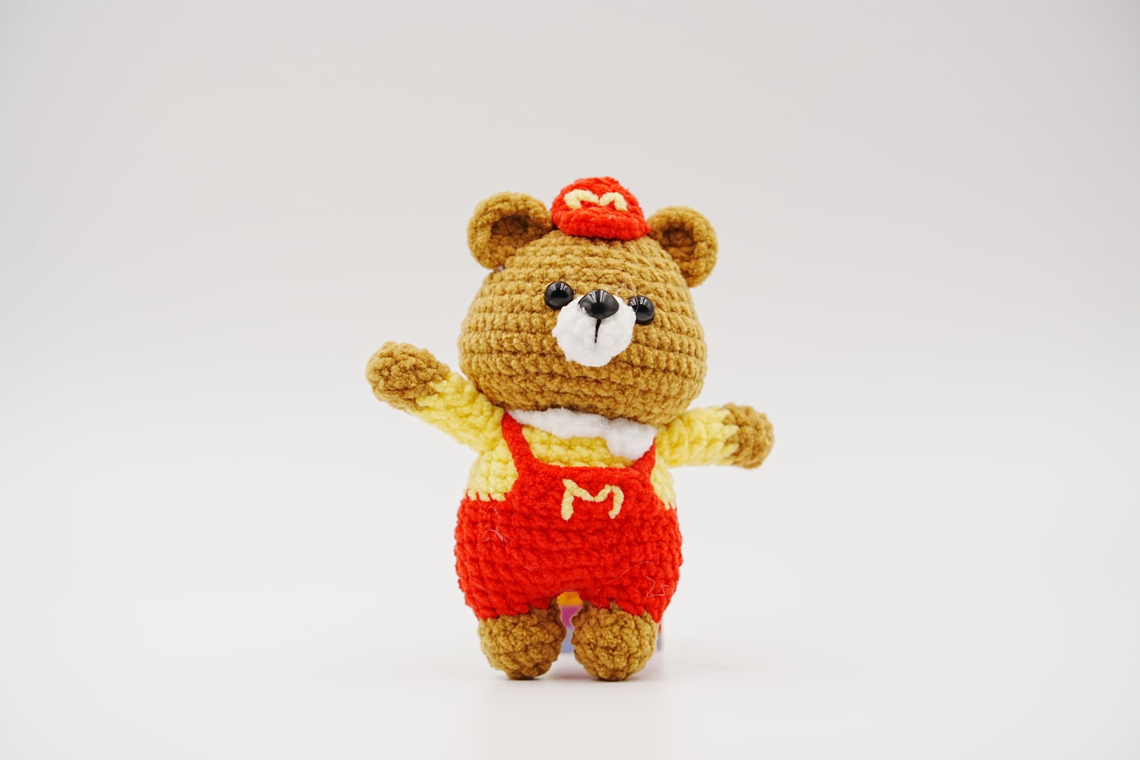 crochet-bear-004 Burger Buddy Bear - Image 1
