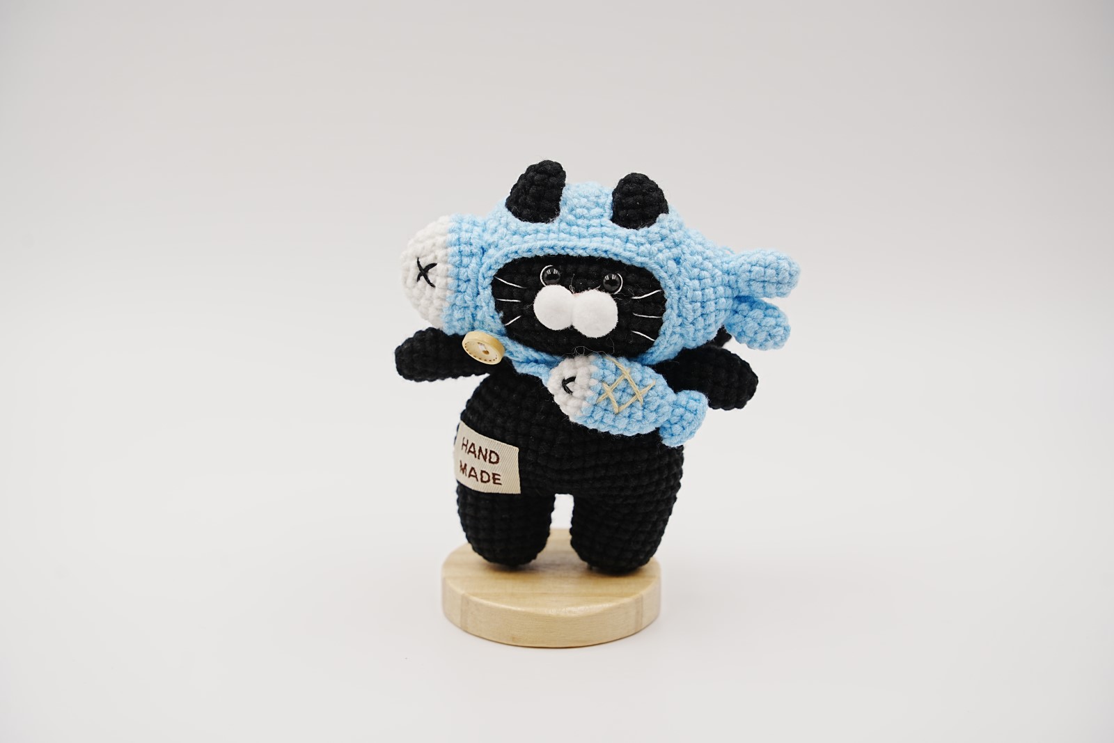 crochet-cat-025 Fish Hood Black Cat - Image 1