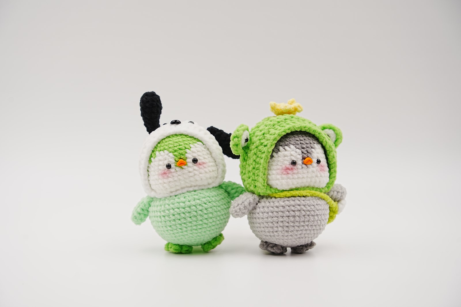 crochet-penguin-023 Chubby Hood Penguin - Image 1