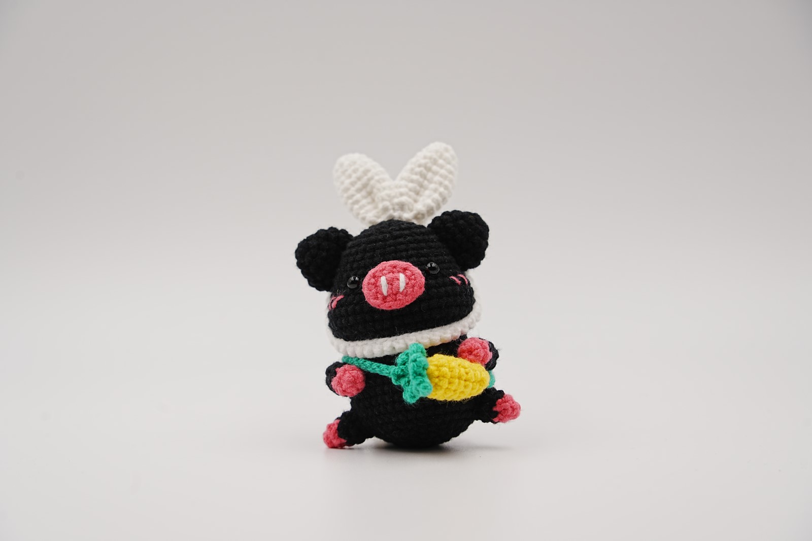 crochet-pig-018 Bunny Black Pig - Image 1
