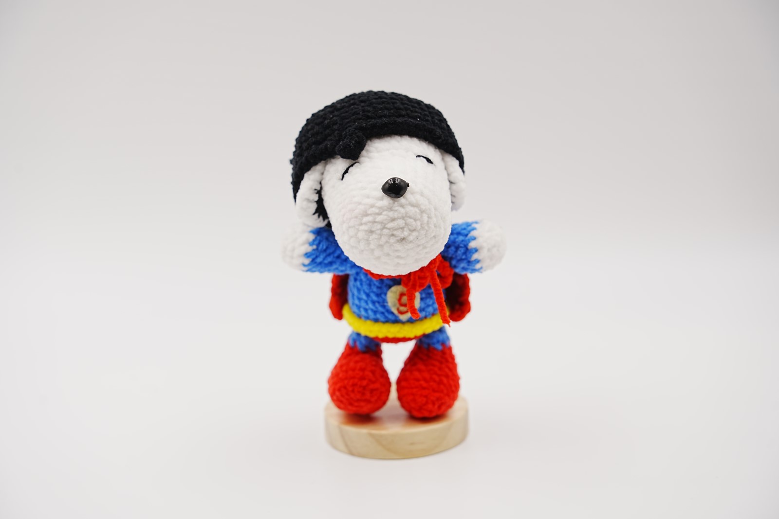 crochet-white-dog-037 Cape Hero Beagle - Image 1