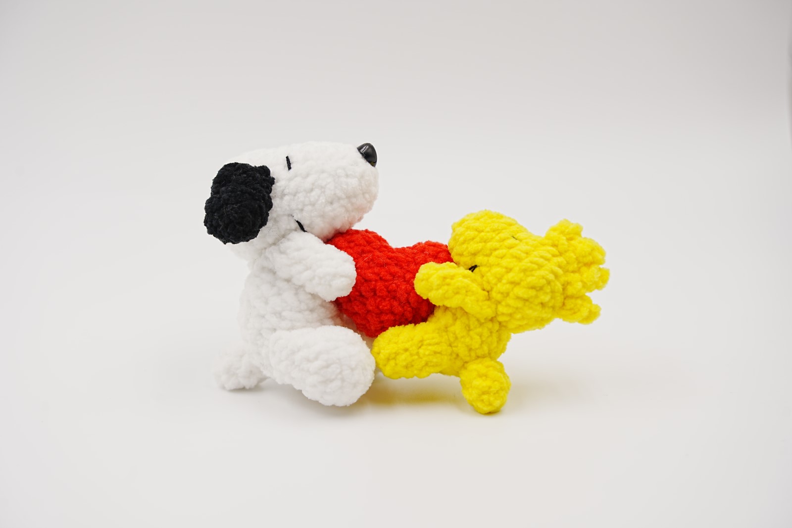 crochet-white-dog-041 Heart Friends Duo - Image 1
